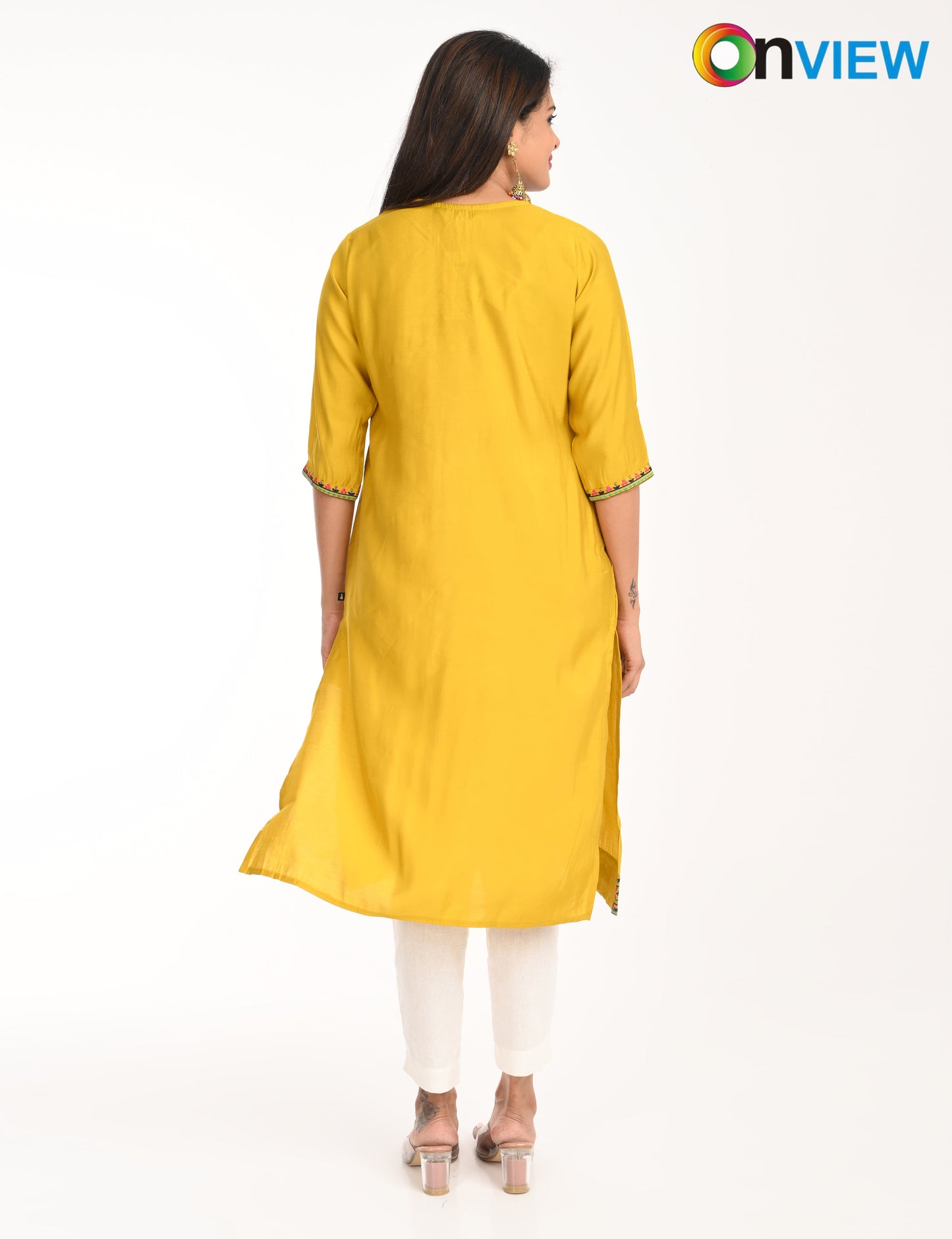 ONVIEW | 1427 | ROMAN SILK EMBROIDERY WITH BORDER