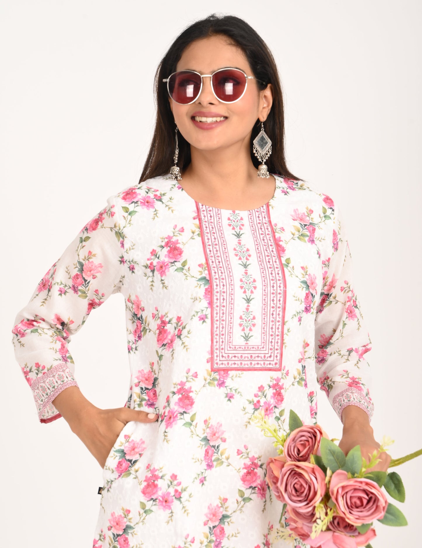 ONVIEW | 1128 | COTTON CHIKANKARI WORK WITH DIGITAL PRINT