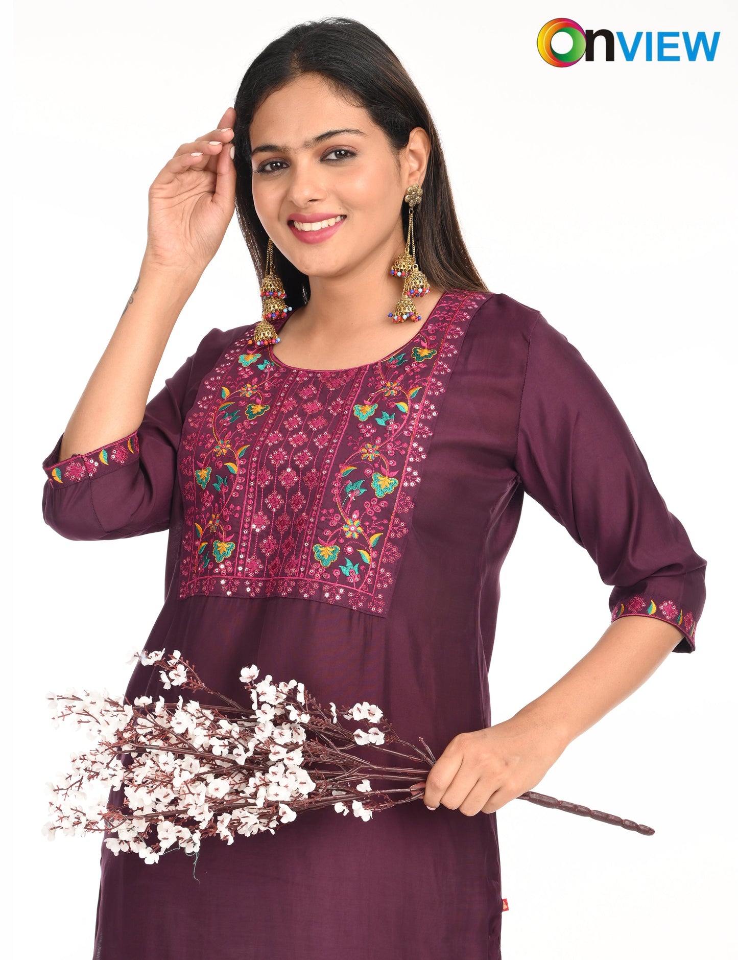 ONVIEW | 1426 | ROMAN SILK EMBROIDERY WITH BORDER