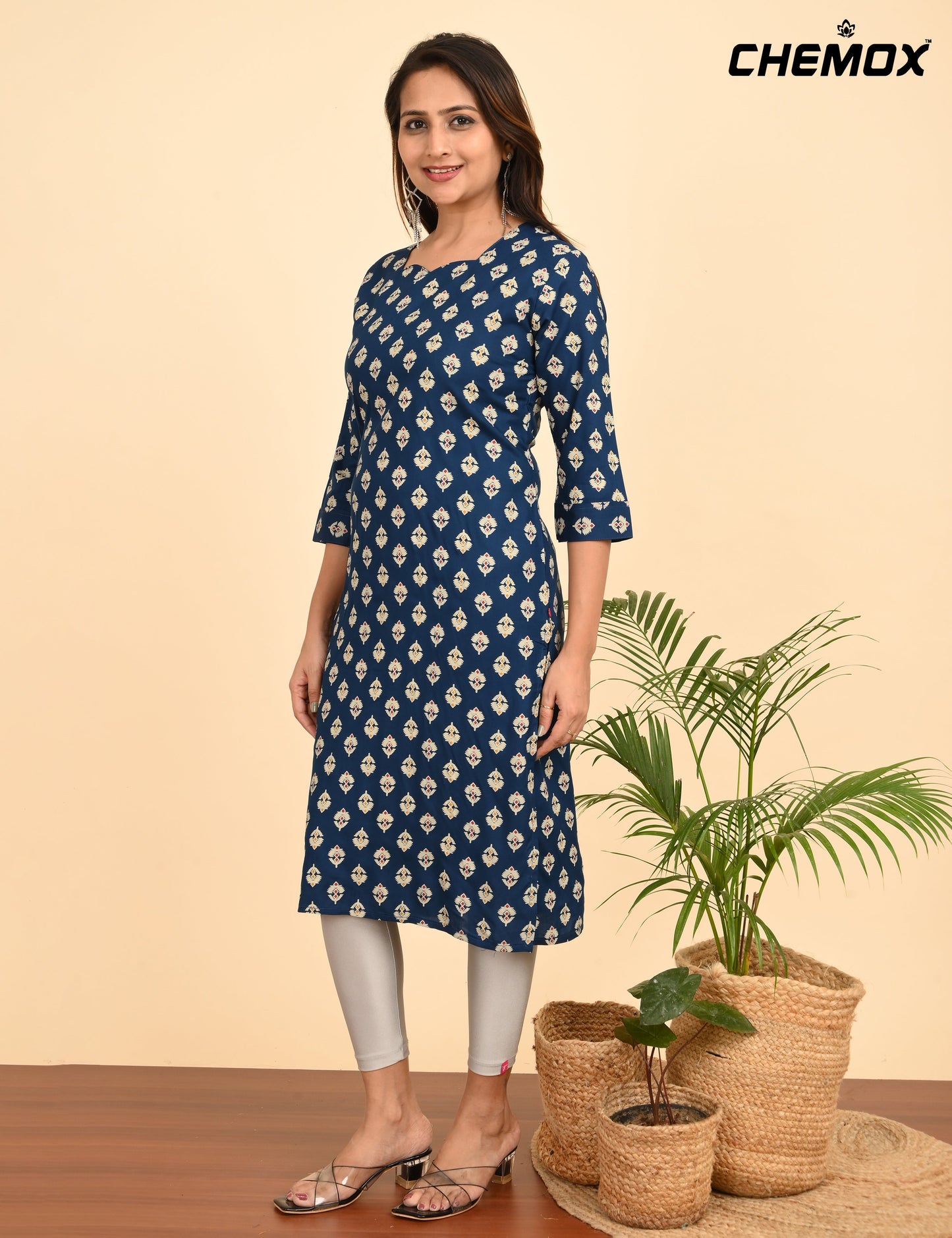 CHEMOX | 312 | DESIGN NECK WITH POCKET