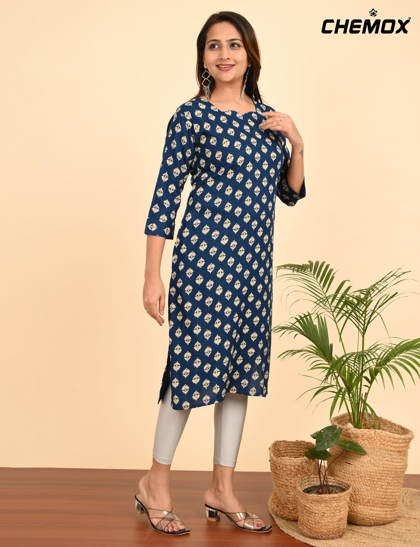 CHEMOX | 312 | DESIGN NECK WITH POCKET