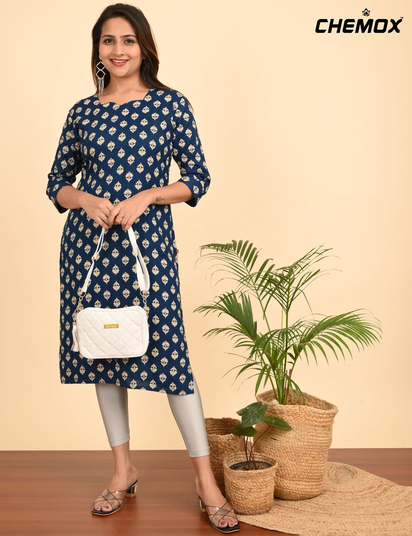 CHEMOX | 312 | DESIGN NECK WITH POCKET