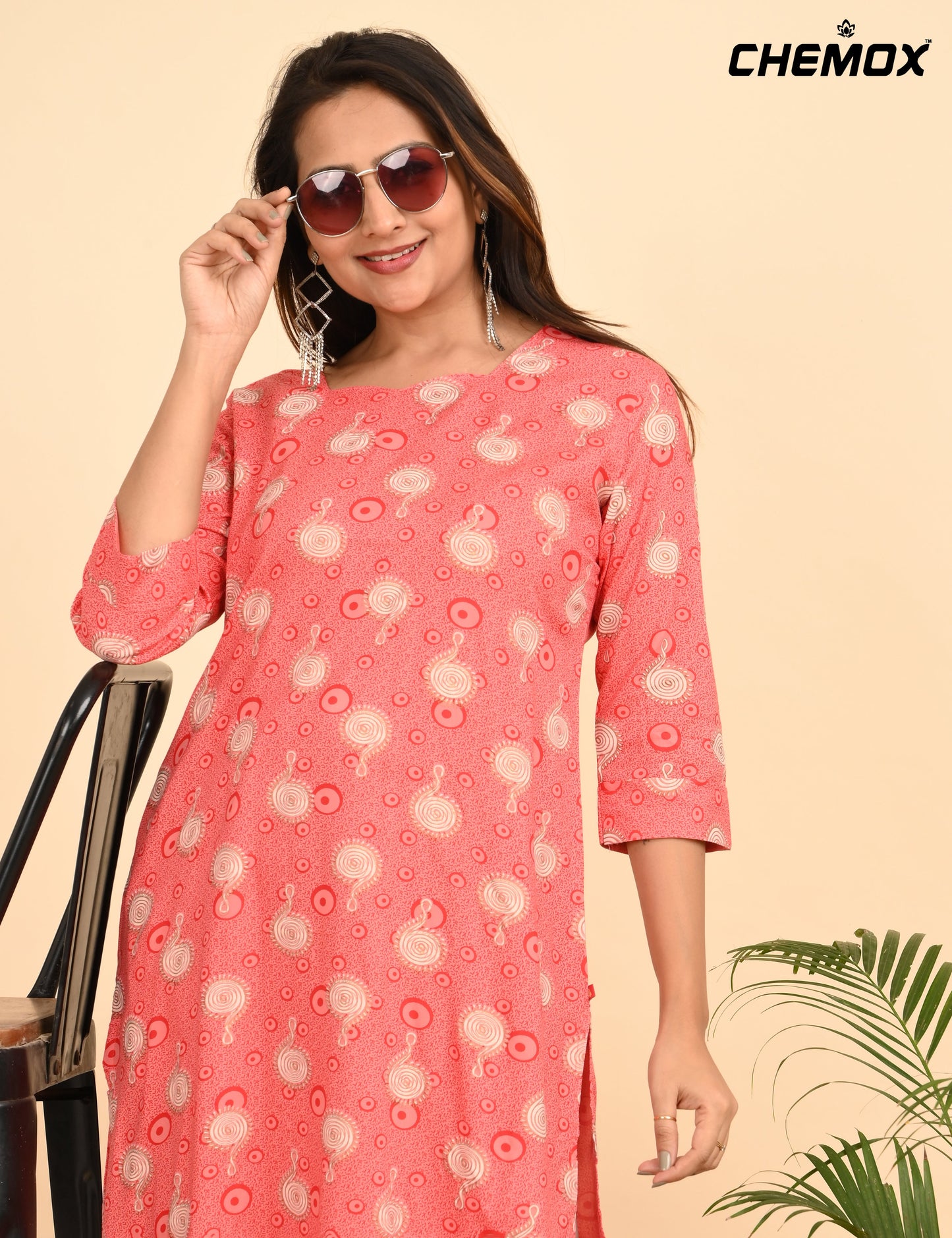 CHEMOX | 313 | DESIGN NECK WITH POCKET