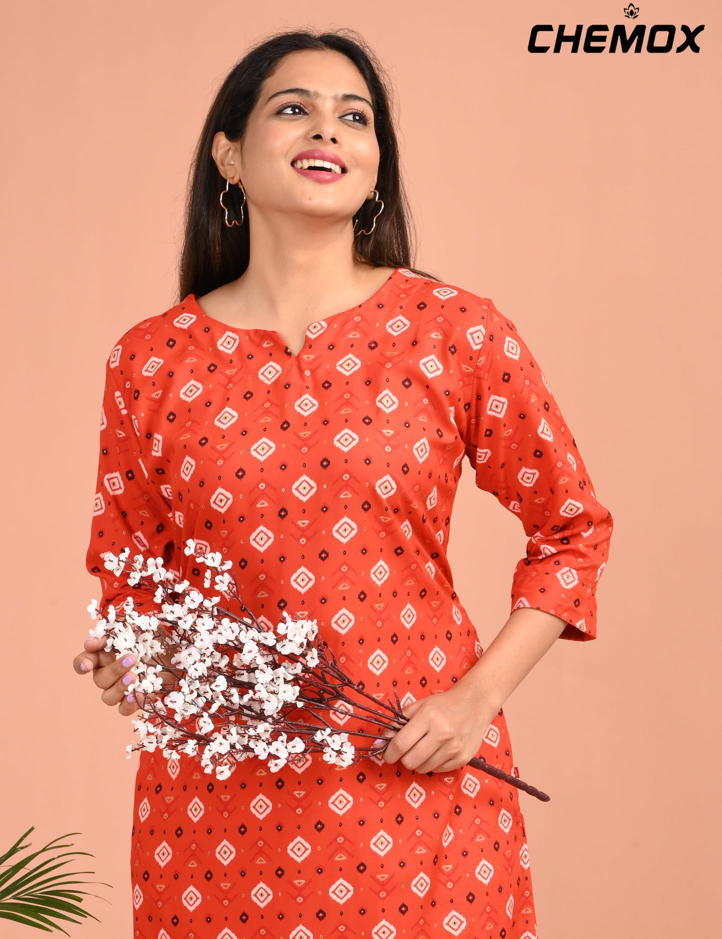 CHEMOX | 355 | DESIGN NECK WITH POCKET