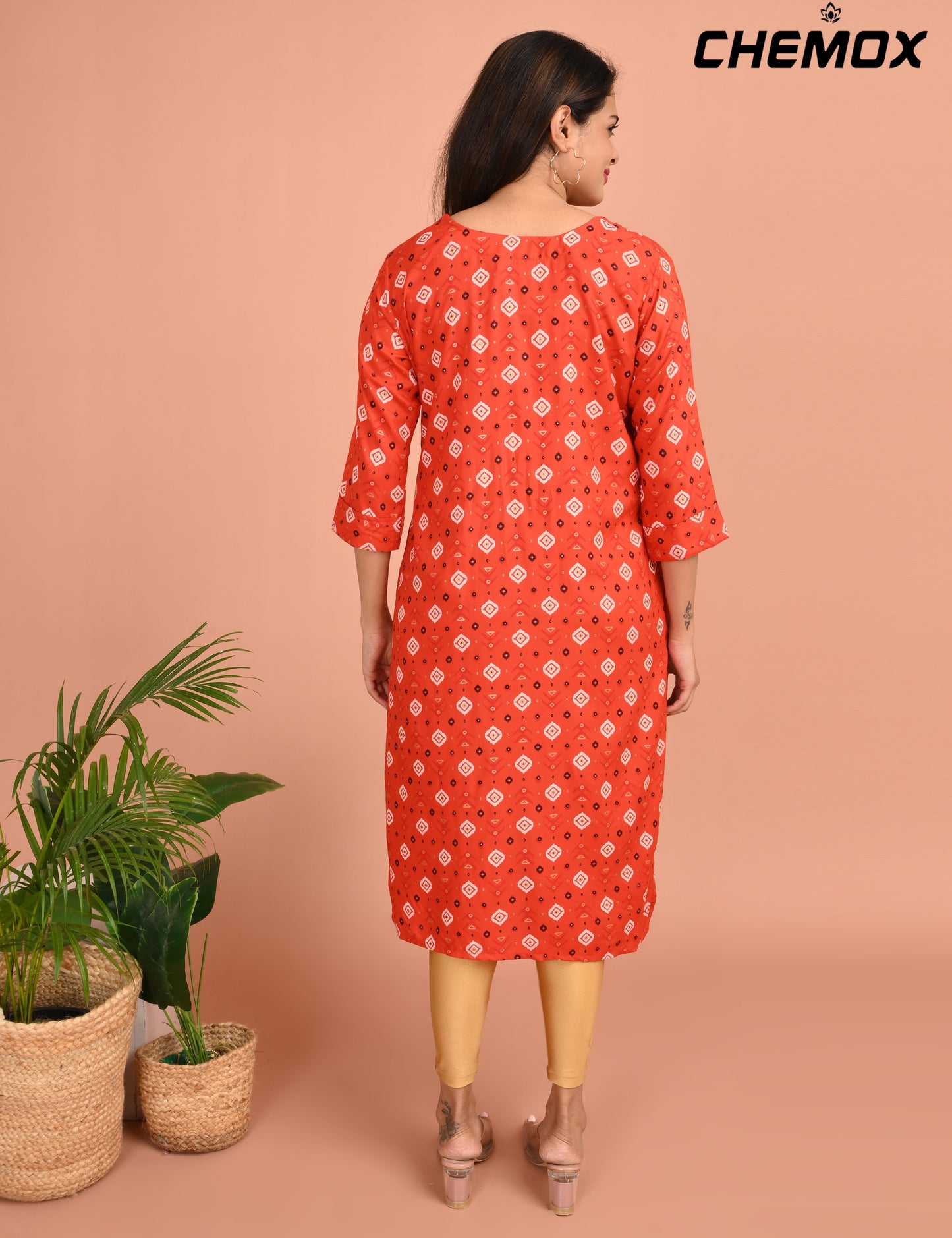 CHEMOX | 355 | DESIGN NECK WITH POCKET