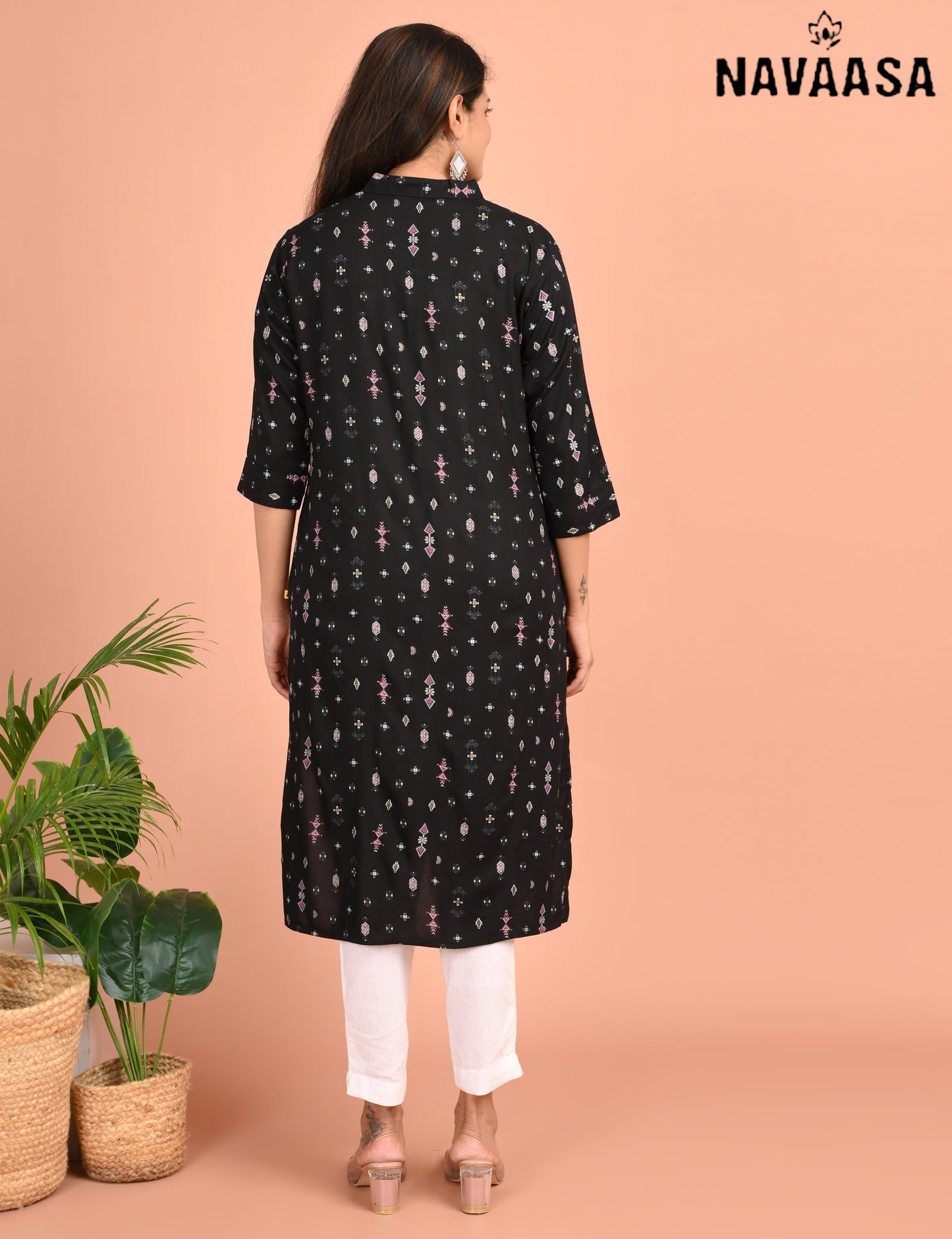 NAVASSA | 950 | COLLAR NECK WITH POCKET