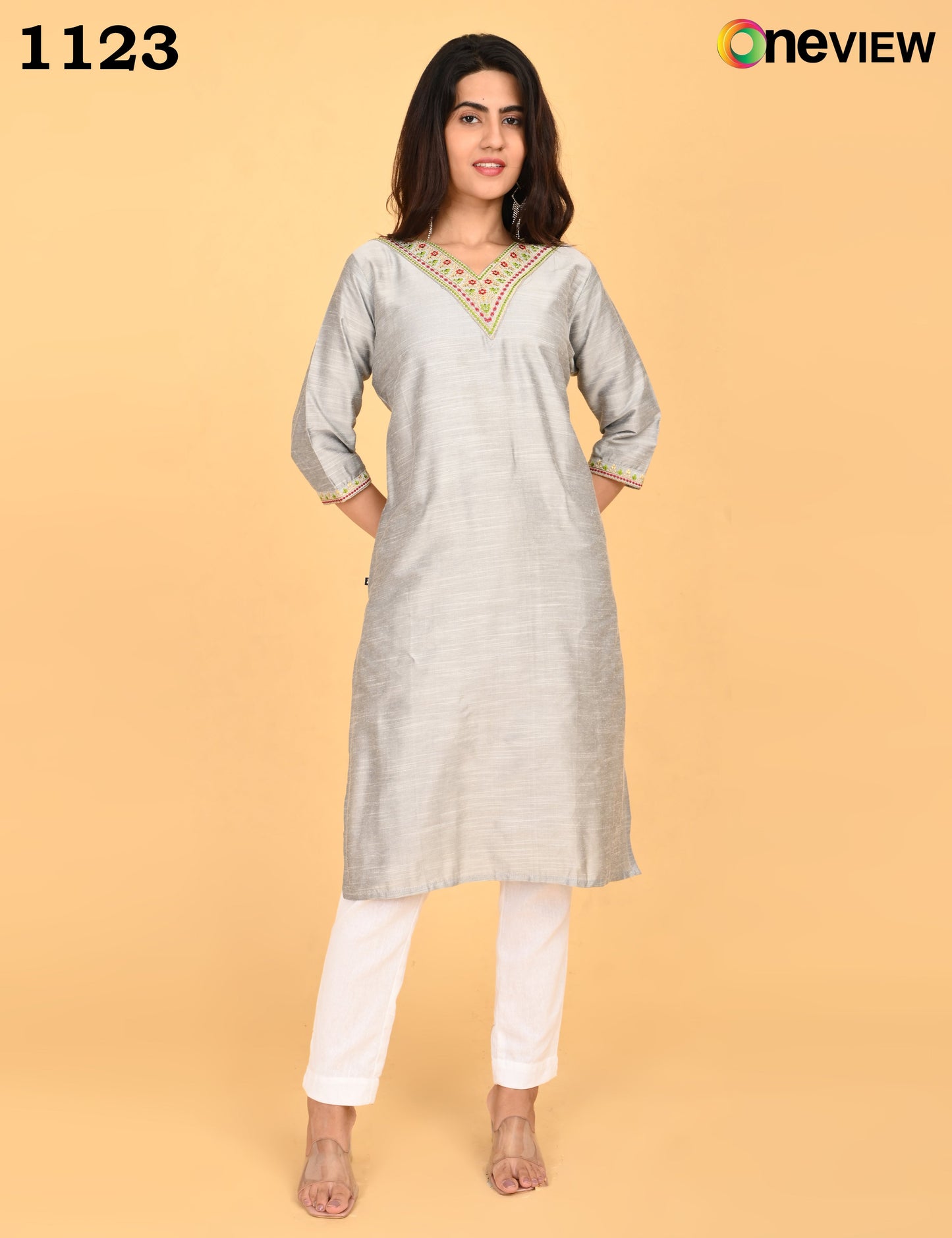 ONVIEW | 1123 | V NECK EMBROIDERY