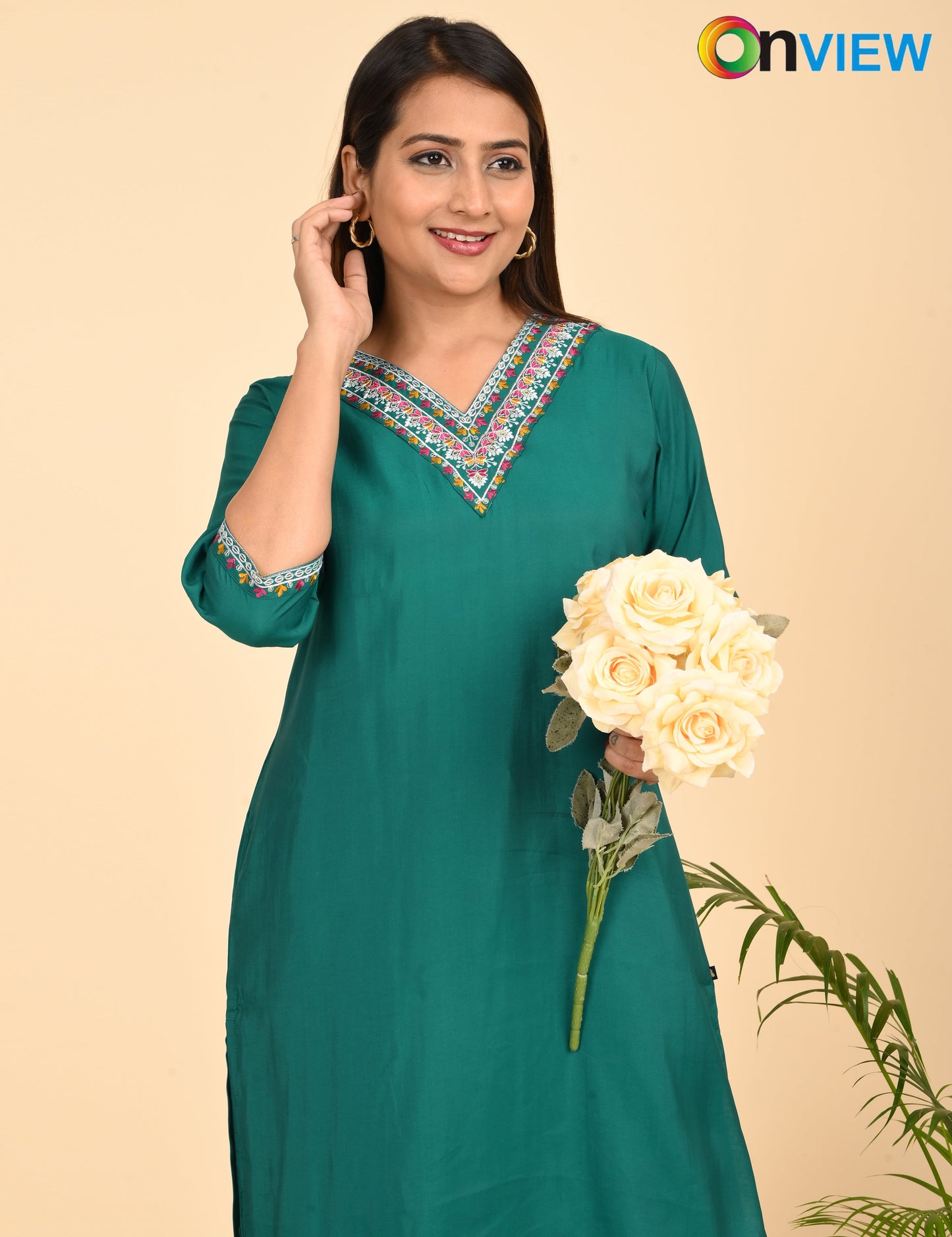 ONVIEW | 1436 | ROMAN SILK EMBROIDERY WITH BORDER