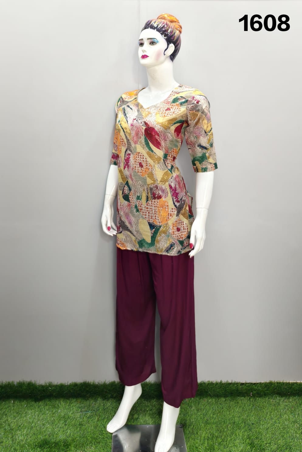 ONVIEW | 1608 | TRENDY RAYON DIGITAL PRINTED SHORT TOP