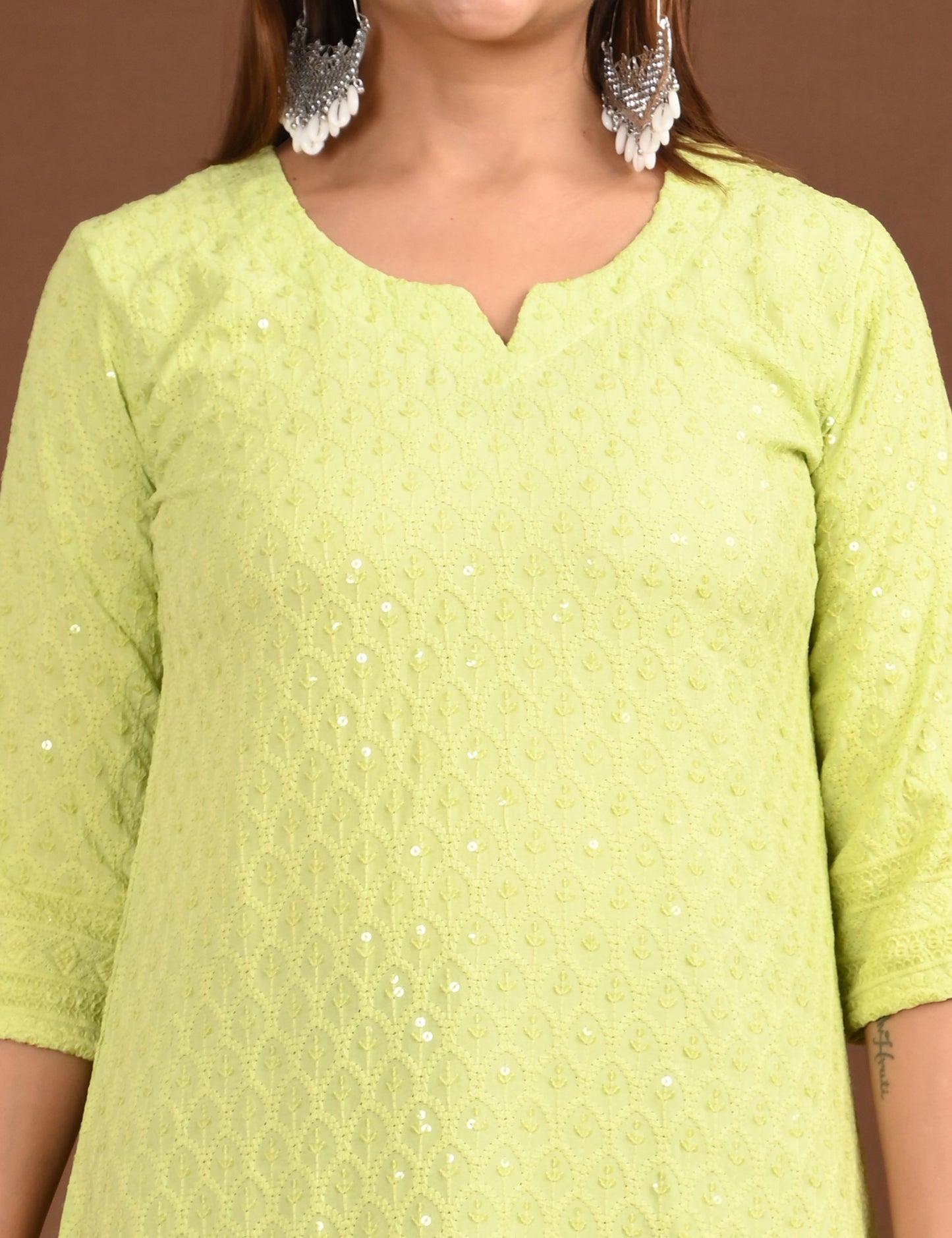 ONVIEW | 1746 | CHIKANKARI DESIGN NECK