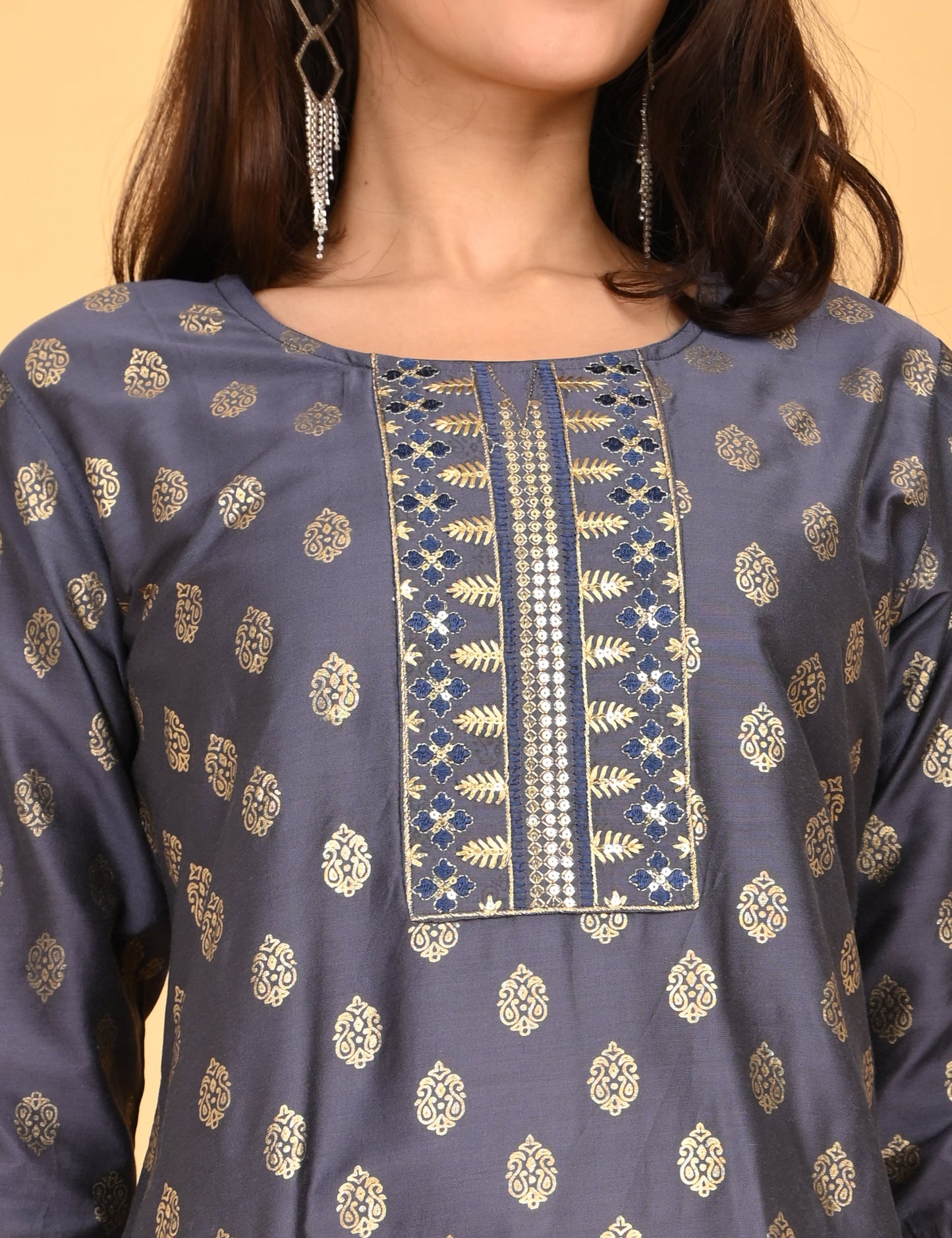 ONVIEW | 208 | SILK SMALL EMBROIDERY