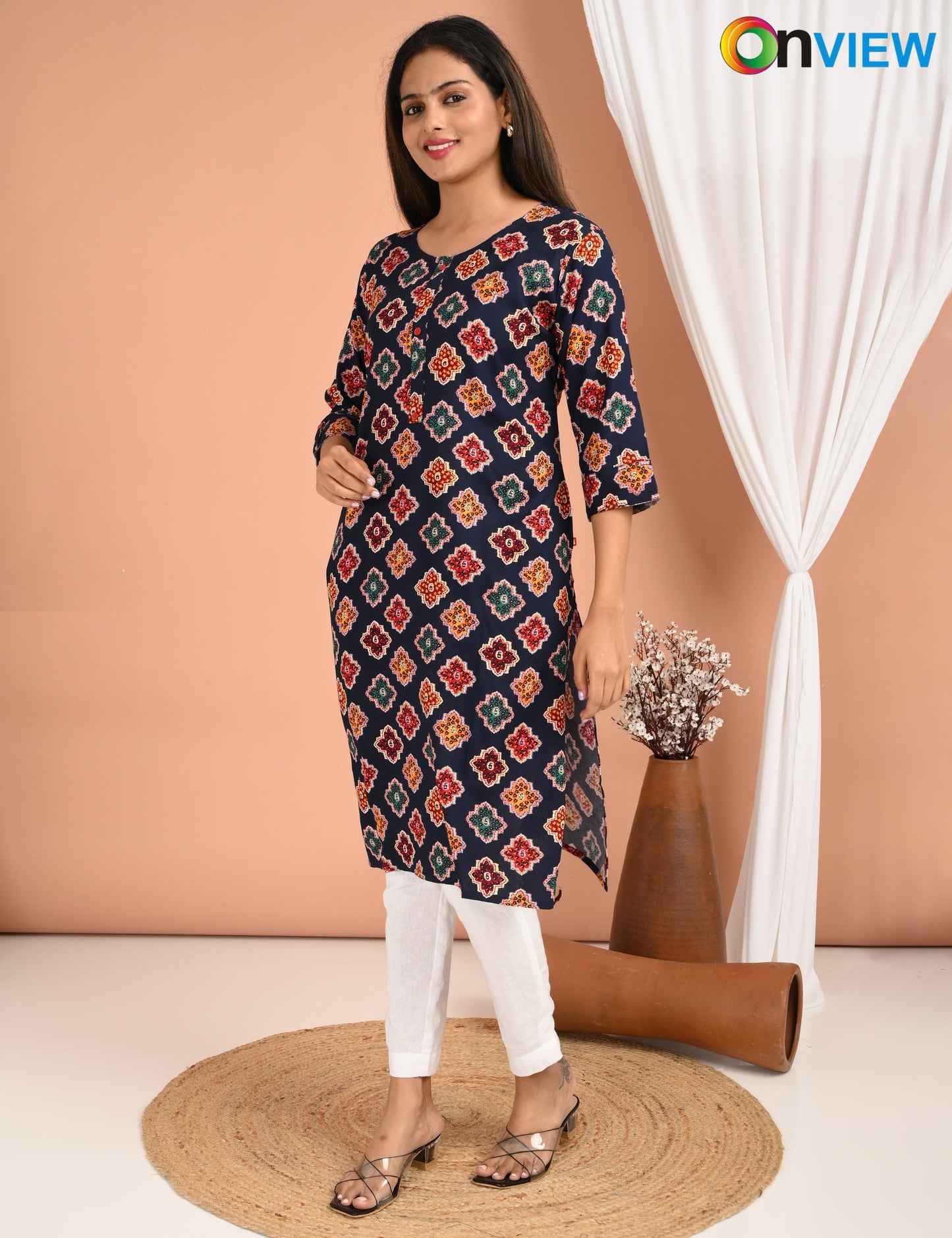 ONVIEW | 443 | ROUND NECK WITH POCKET