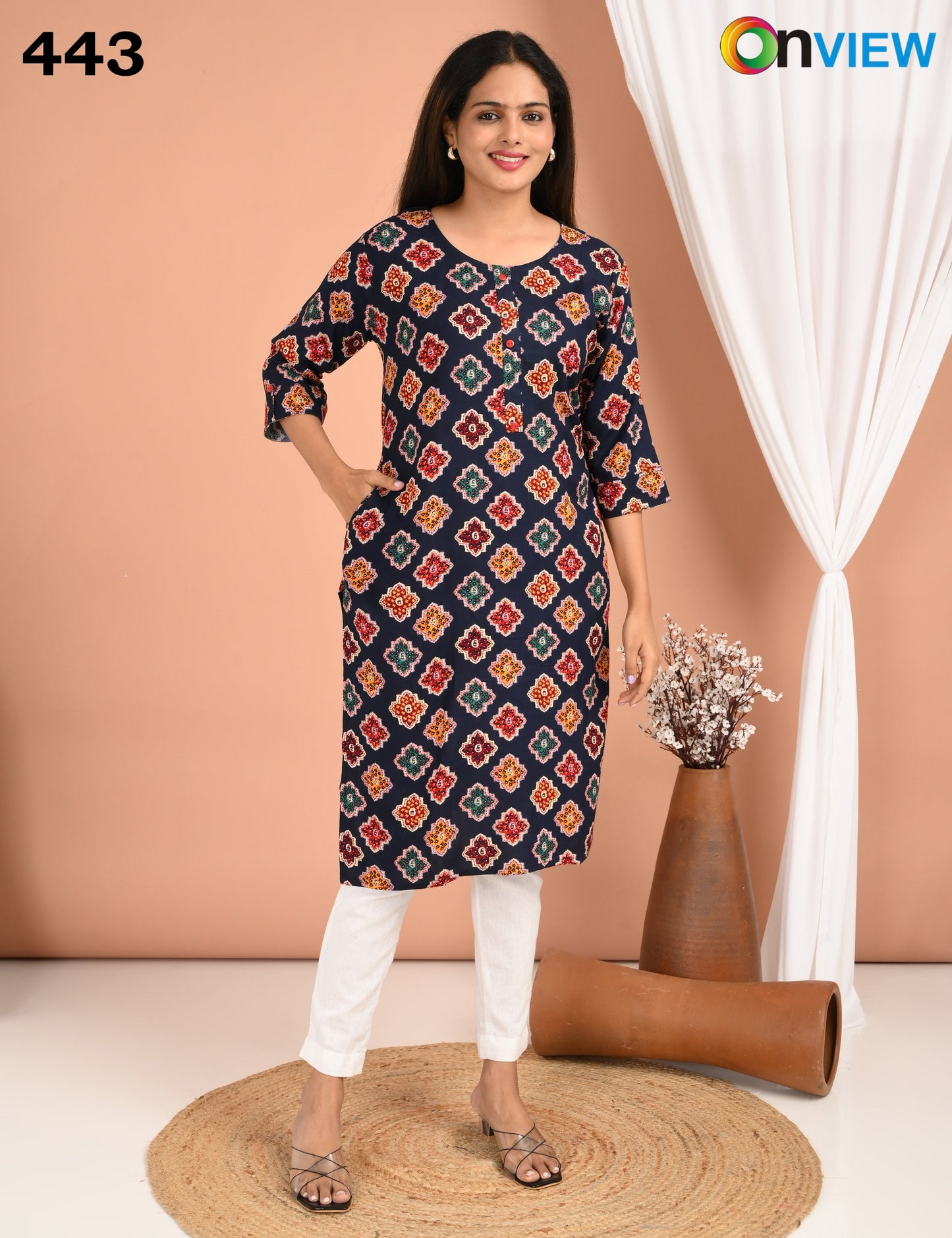 ONVIEW | 443 | ROUND NECK WITH POCKET