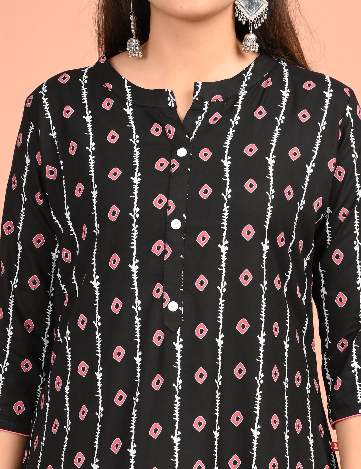 NAVASSA | 949 | COLLAR NECK WITH POCKET