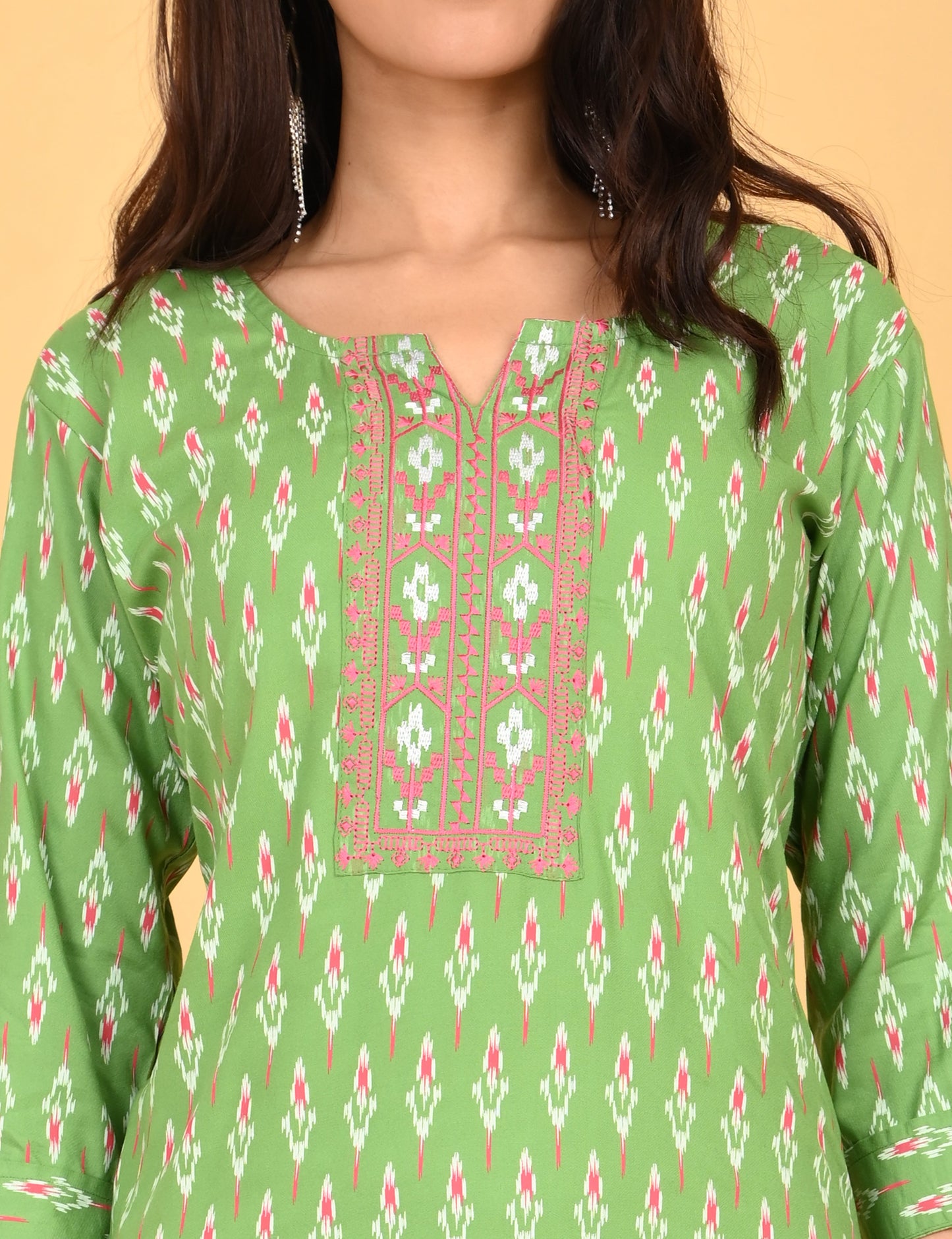 UJIRE | 053 | SMALL EMBROIDERY