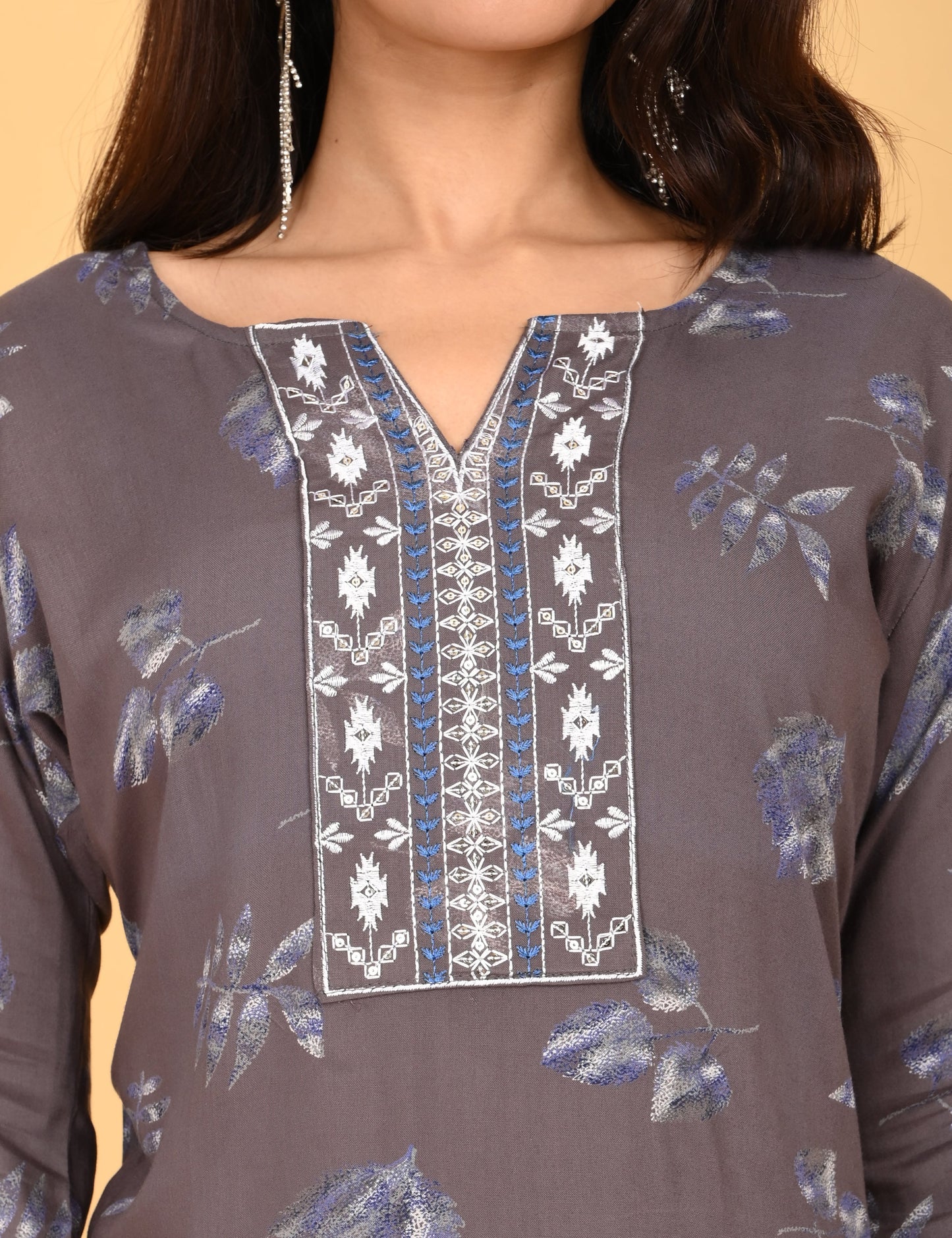 UJIRE | 105 | SMALL EMBROIDERY