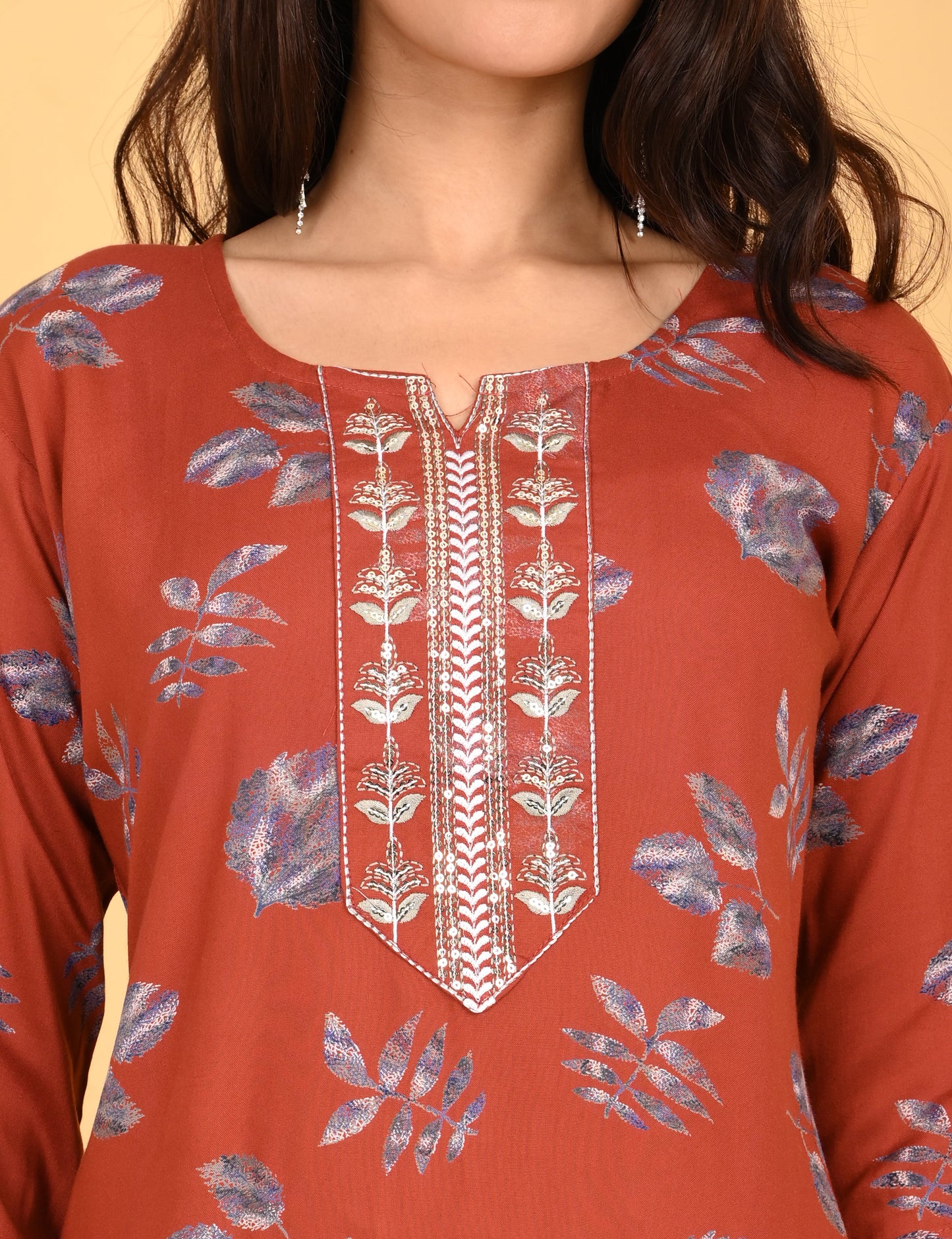 UJIRE | 054 | SMALL EMBROIDERY